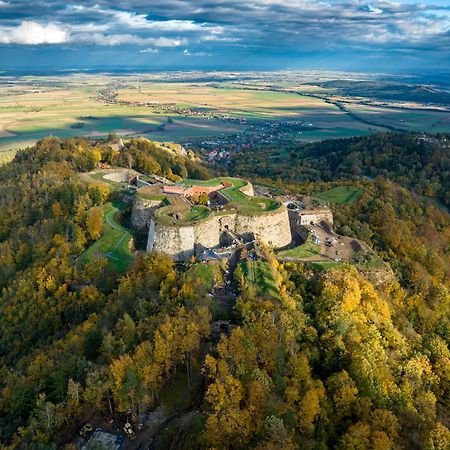 Twierdza Srebrna Gora Donzon Hotel Екстериор снимка